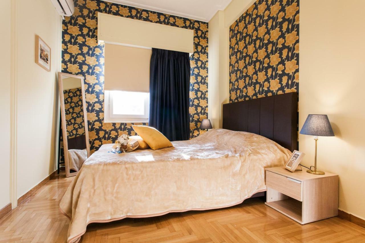 Private Central View Rooms In Apartment Near To Acropolis Metro Station Atenas Exterior foto